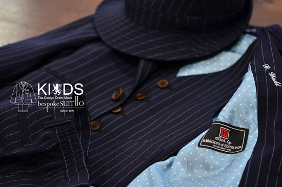bright navy [HARRISONS OF EDINBURGH]　Green [PORTER & HARDING]　<br />
