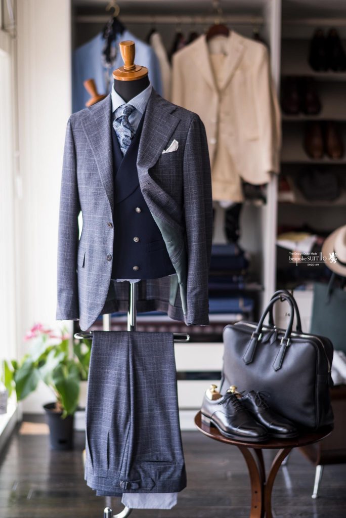 ネイビースーツとグレースーツの基本のローテーション,Caccioppoli,Ermenegildo Zegna,オッドベスト,ベストコーディネート,ジャケパンスタイル,スーツローテーション,ワードローブ,suits,,,,アリストン,ナポリ,チェックベスト,ビジネストート,シングルモンク,ビスポークシューズ,イタリア生地,挙式スーツ,披露宴,成人式スーツ,挙式,結婚式,メンズブライダル,menscoordinate,メンズコーディネート,mensfashion,メンズファッション,着こなし,福岡ファション,ブライダル,お洒落さんと繋がりたい,オーダースーツ,ordersuits,ドレスシャツ,オーダースーツ,オーダージャケット,orderJacket,オーダーベスト,oedervest,ビスポーク,bespoke,三ケ森,jhp,instagood,instadiary,instalike,instamood,instalove,instafollow,instapic,instaphoto,オーダージャケット,オーダースーツ,背広,誂え,仕立,紳士,福岡,黒崎,小倉,北九州,八幡西区,ビスポークスーツ１１０,bespokeSUIT110,bespokeSUITIIO,suits,suitstil,Suitsstyle,mensstyl,