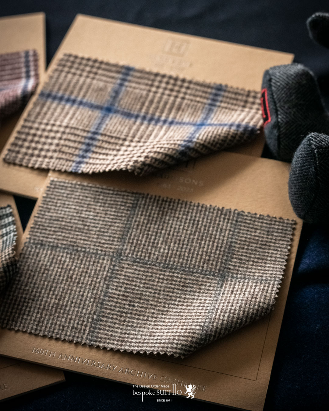 HARRISONSハリソンズ,ction,ARCHIVE CASHMERE,(アーカイブ カシミア）,100% CASHMERE 370gms 10 色柄,mation,「ハリソンズのカシミア」はかねてから「最高品質」の代名詞として世界的な名声を得てきました。そして、記念すべきアニバーサリーイヤーに選ばれたのはやはり、正統的な「紡毛カシミアジャケティング」。オリジナルの「プリンス オブ ウェールズ」や「カーネギーチェック」など、ハリソンズの輝かしいアーカイブからピックアップされた「普遍的で美しいデザイン」と、「モンゴル産 極上カシミア」の素晴らしいマリアージュをお愉しみください。,2023aw秋冬新柄コレクション入荷 ,ordersuits,ドレスシャツオーダージャケット,orderJacket,オーダーベスト,oedervest,ビスポーク,,オーダーシャツ,オーダースーツ,背広,誂え,仕立,紳士,福岡,黒崎,小倉,北九州,八幡西区,ビスポークスーツ１１０,bespokeSUIT110,bespokeSUITIIO,