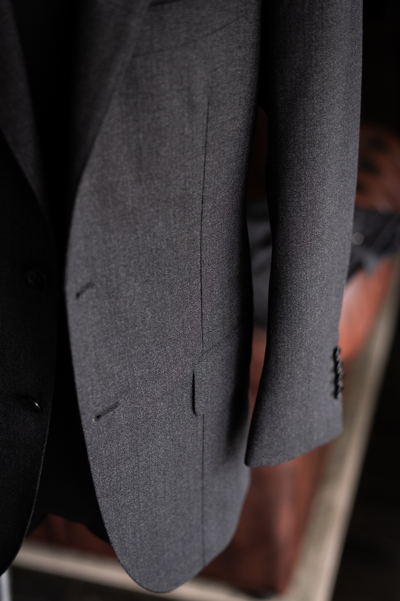 napoli-bespoke-suit-front-darts