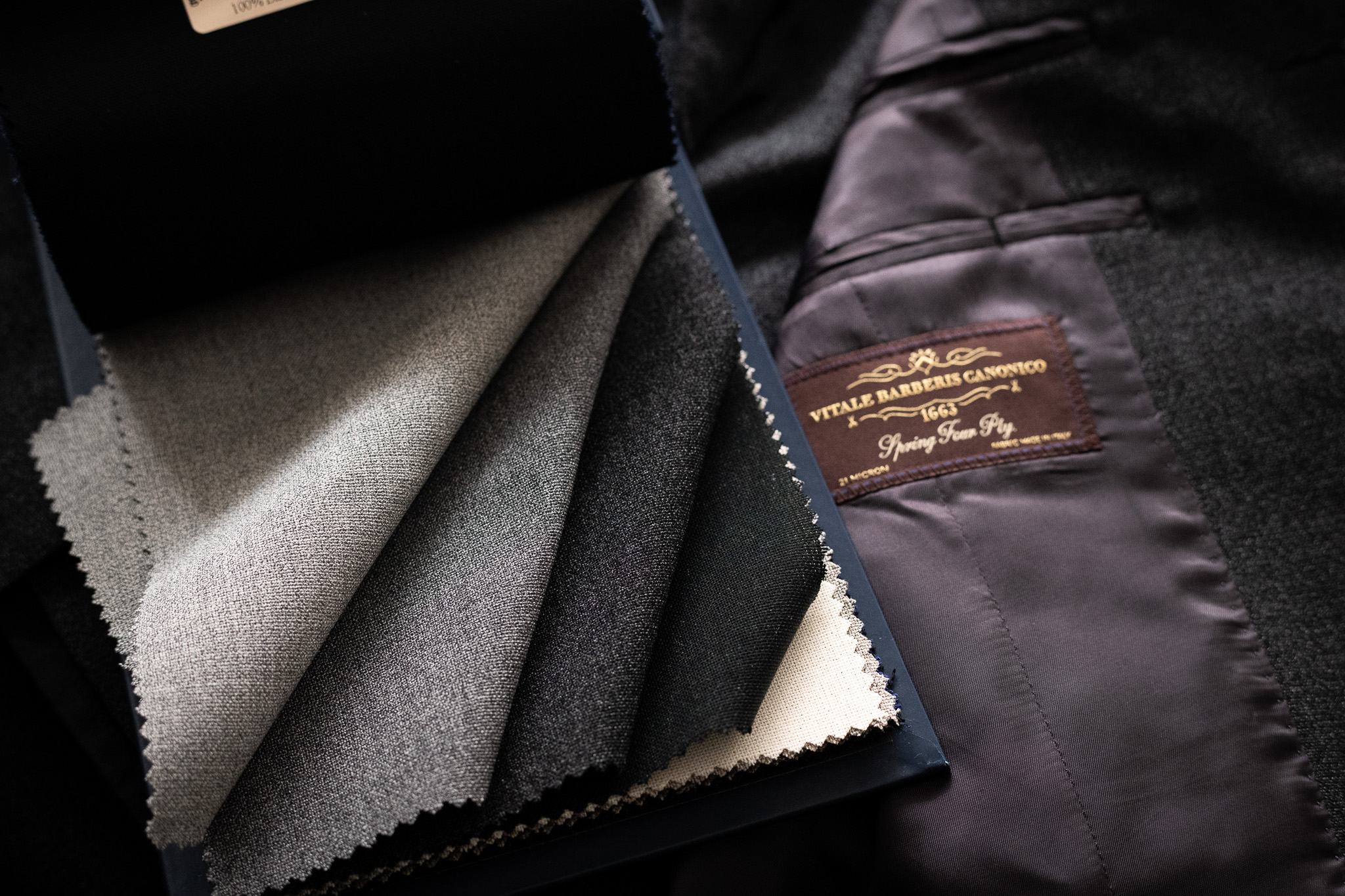 VBC ASCOT 4PLYの豊富なグレー系・モノトーン系の生地見本コレクション